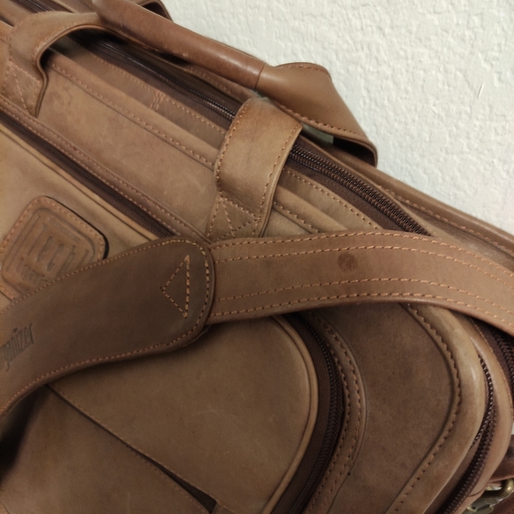 HIT Tech Soft Brown Genuine Leather Laptop Computer Shoulder Bag Organizer - Picture 16 of 16